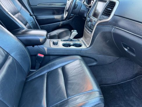 Used 2017 Jeep Grand Cherokee Limited w/ Trailer Tow Group IV image 13