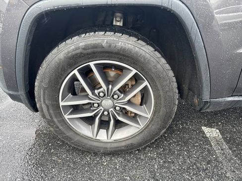 Used 2018 Jeep Grand Cherokee Limited w/ Luxury Group II image 27