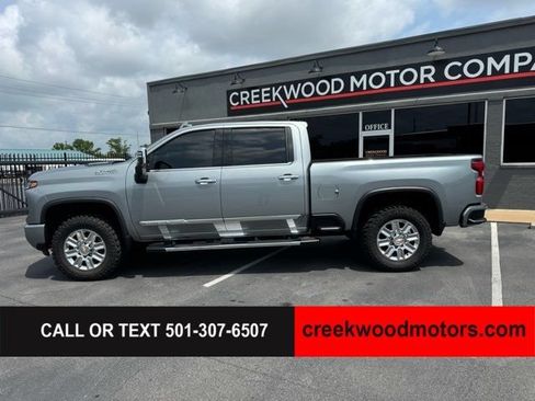 Used 2024 Chevrolet Silverado 2500 High Country w/ High Country Premium Package AWD/4WD image 6