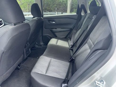 Used 2024 Nissan Rogue SV FWD image 7