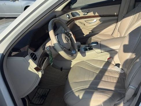 Used 2019 Mercedes-Benz S 560 Sedan image 2