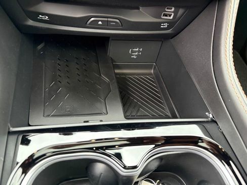 New 2026 Chrysler Pacifica Pinnacle w/ Trailer Tow Group image 17