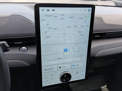 Used 2024 Ford Mustang Mach-E Premium image 29