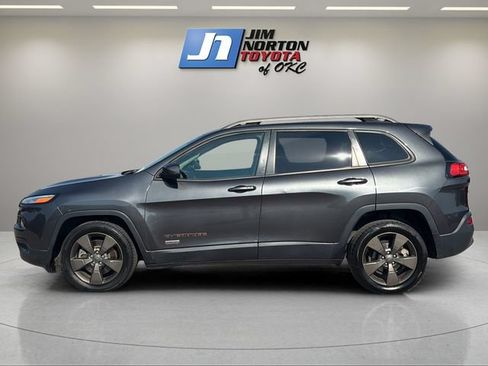 Used 2016 Jeep Cherokee 75th Anniversary FWD image 8