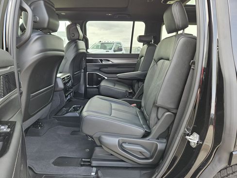 New 2026 Jeep Grand Wagoneer Limited w/ Premium Group II image 13