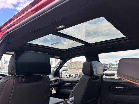 New 2026 GMC Yukon XL AT4 w/ AT4 Premium Plus Package image 19