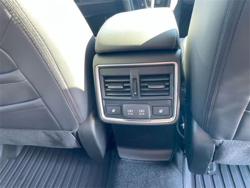 Used 2021 Subaru Forester Touring image 17