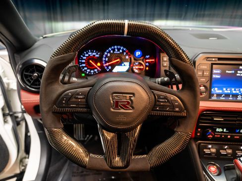 Used 2023 Nissan GT-R Premium w/ Premium Interior Package AWD/4WD image 8