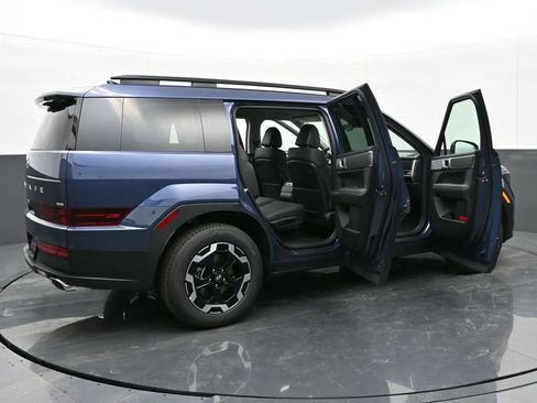 Used 2025 Hyundai Santa Fe SEL image 31