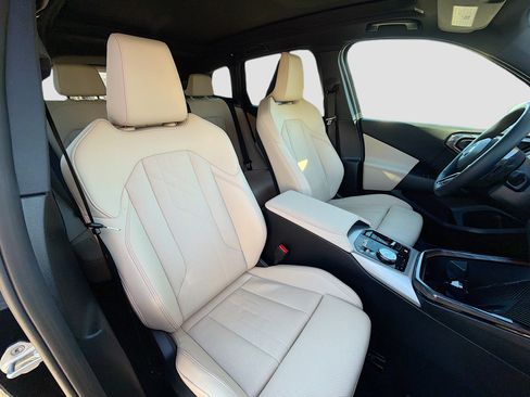 Used 2025 BMW X3 xDrive30i image 15