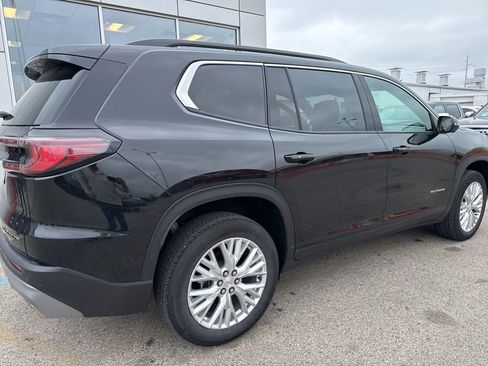 Used 2024 GMC Acadia Elevation w/ Luxury Package FWD image 3