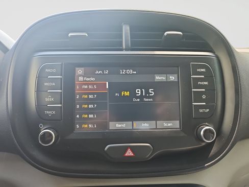 Used 2020 Kia Soul LX FWD image 21