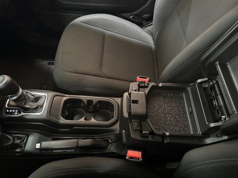 Certified 2022 Jeep Wrangler Sport S image 28