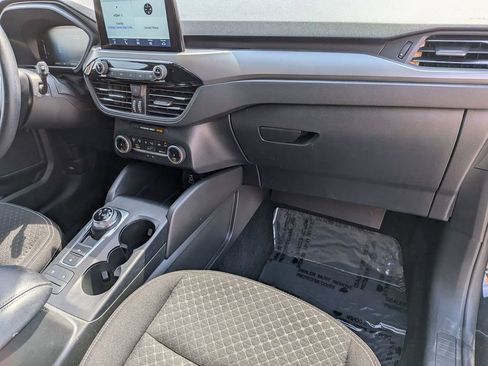 Used 2025 Ford Escape Active AWD/4WD image 31