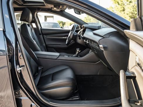 Used 2022 MAZDA MAZDA3 s FWD image 33