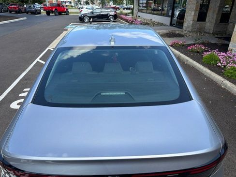 Used 2023 Honda Accord EX image 8