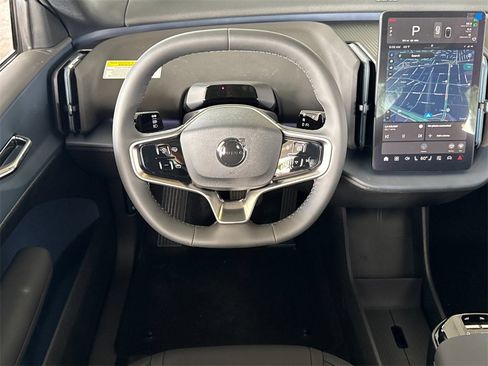 New 2025 Volvo EX30 Plus w/ Climate Package image 13