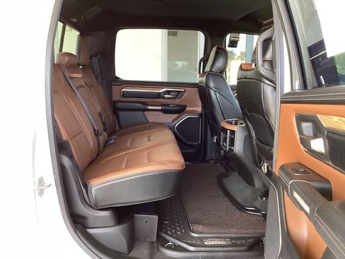 Used 2019 RAM 1500 Limited AWD/4WD image 16