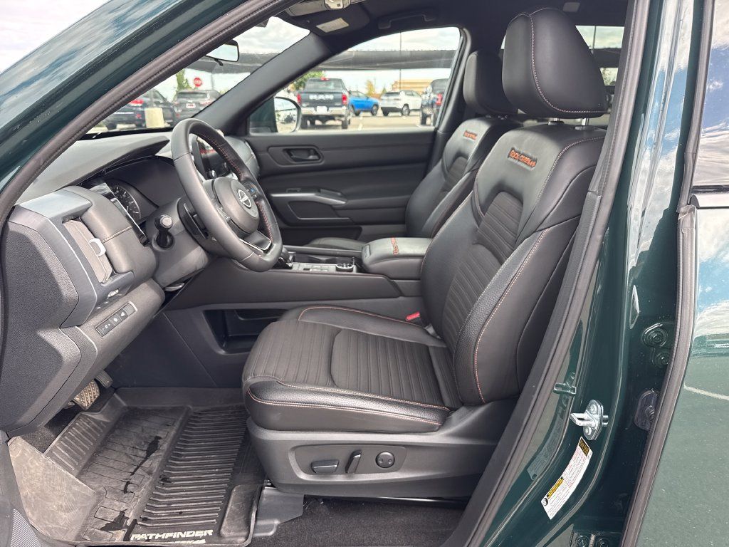 Used 2025 Nissan Pathfinder Rock Creek AWD/4WD image 24