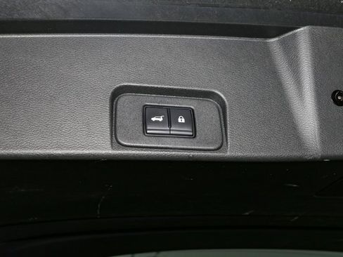 Used 2023 Nissan Rogue SV w/ SV Premium Package image 11