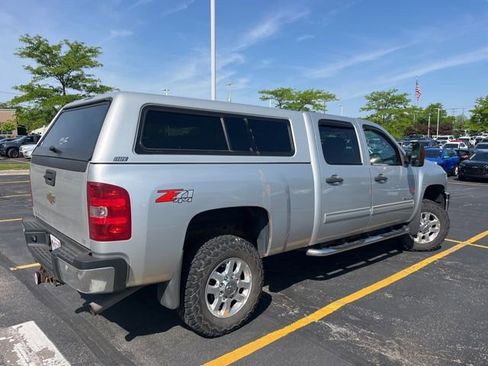 Used 2011 Chevrolet Silverado 2500 LT w/ Interior Plus Package AWD/4WD image 2
