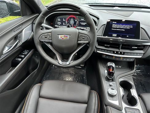New 2025 Cadillac CT4 V w/ Super Cruise Package image 17