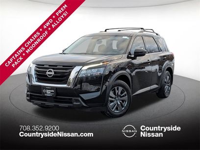 Used 2024 Nissan Pathfinder SV w/ SV Premium Package
