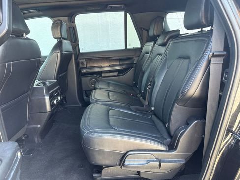 Used 2019 Ford Expedition Max Limited image 5