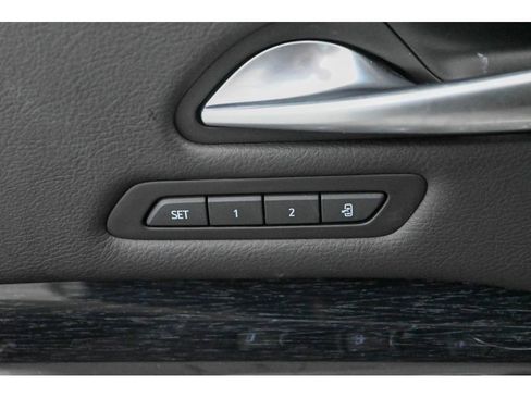 Used 2023 Cadillac XT4 Premium Luxury image 30