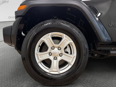 Used 2023 Jeep Wrangler Sport AWD/4WD image 37