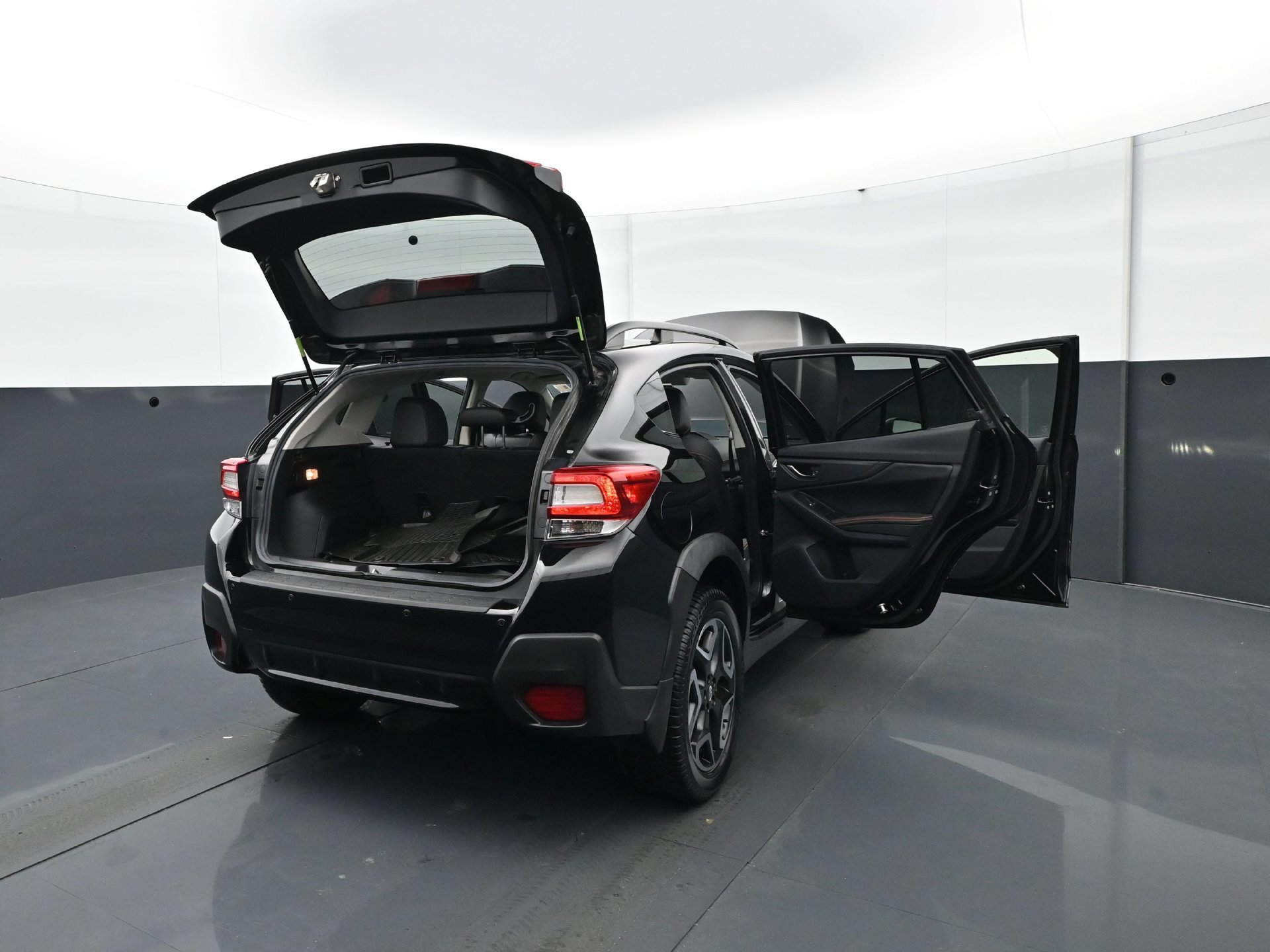 Used 2019 Subaru Crosstrek 2.0i Limited w/ Moonroof Package w/Navigation AWD/4WD image 34