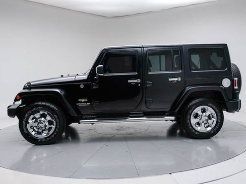 Used 2023 Jeep Wrangler Unlimited Sahara w/ LED Lighting Group AWD/4WD image 3