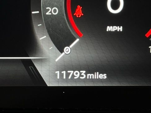 Used 2024 Nissan Ariya FWD image 15