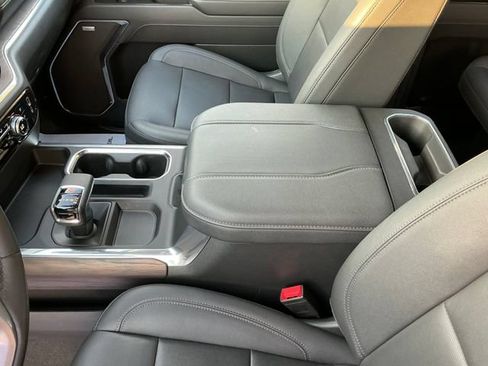 Used 2023 GMC Sierra 1500 SLT w/ SLT Convenience Package AWD/4WD image 24