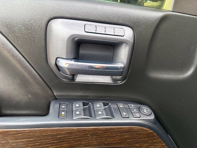 Used 2017 GMC Sierra 2500 Denali w/ Duramax Plus Package AWD/4WD image 16