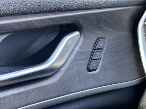 Certified 2023 Jeep Grand Cherokee Limited AWD/4WD image 31