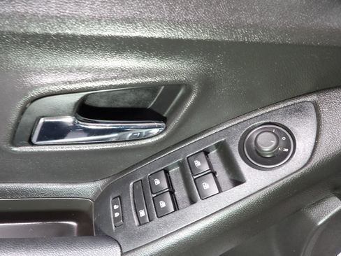 Used 2018 Chevrolet Trax LS FWD image 7