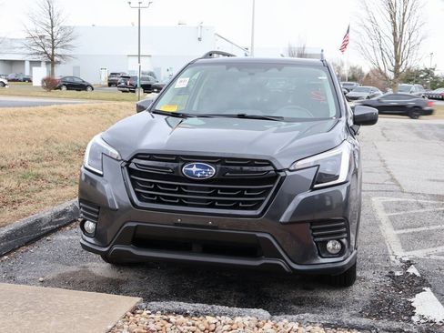 Used 2023 Subaru Forester Premium w/ Popular Package #1 image 3