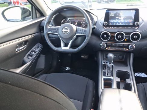 Used 2024 Nissan Sentra SV FWD image 27