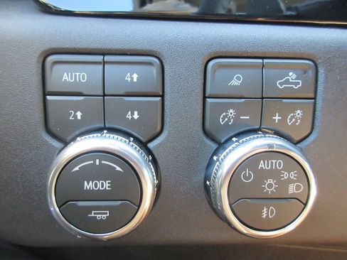 New 2026 GMC Sierra 1500 Elevation w/ Elevation Premium Package AWD/4WD image 19