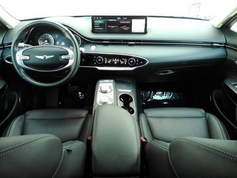 Used 2025 Genesis GV70 2.5T AWD/4WD image 3