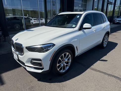 Used 2023 BMW X5 xDrive40i w/ Parking Assistance Package AWD/4WD image 1
