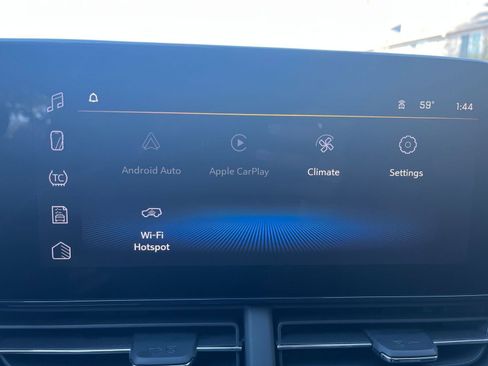 Used 2025 Chevrolet Trax LT image 21