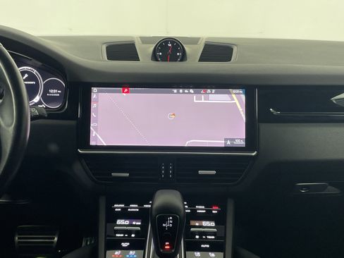 Used 2021 Porsche Cayenne S AWD/4WD image 19