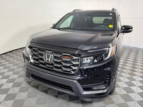 Used 2024 Honda Passport TrailSport image 2