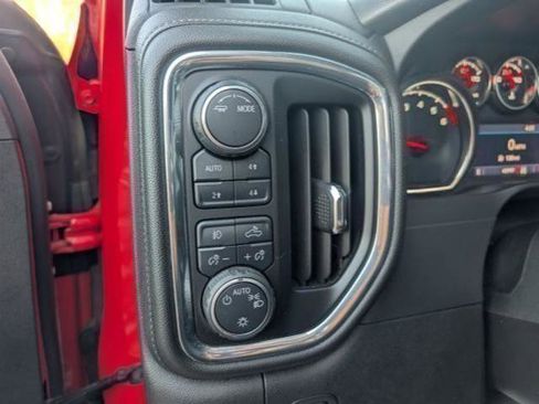 Used 2020 Chevrolet Silverado 1500 LT Trail Boss w/ Convenience Package image 6