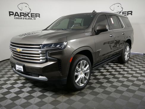 Used 2021 Chevrolet Tahoe High Country w/ Premium Package AWD/4WD image 1
