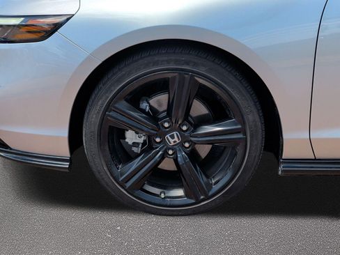 Used 2024 Honda Accord Sport image 7
