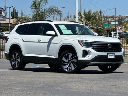 Used 2025 Volkswagen Atlas SE FWD image 7