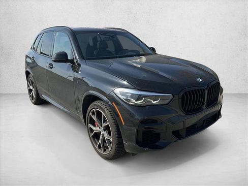 Used 2022 BMW X5 M50i image 3